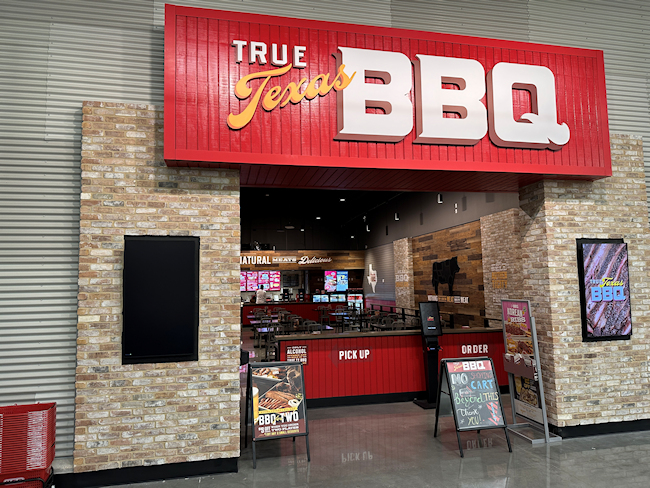 The front entrance to the Irving H-E-B Texas BBQ